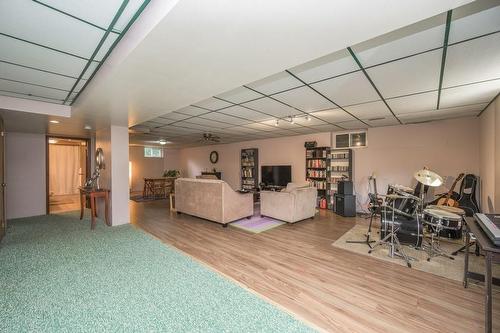 687 Penny Lane, Burlington, ON - Indoor Photo Showing Bedroom