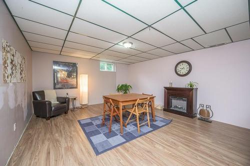 687 Penny Lane, Burlington, ON - Indoor Photo Showing Bedroom