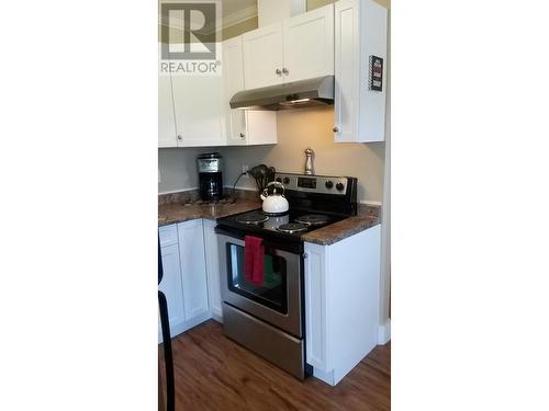 10209 17 Street Unit# 112, Dawson Creek, BC - Indoor Photo Showing Kitchen