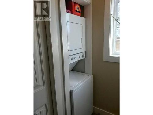 10209 17 Street Unit# 112, Dawson Creek, BC - Indoor Photo Showing Laundry Room