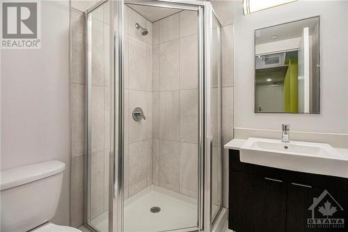 105 Champagne Avenue Unit#1015, Ottawa, ON - Indoor Photo Showing Bathroom