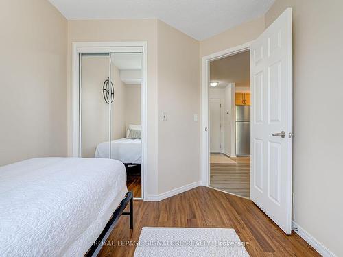 101-684 Warden Ave, Toronto, ON - Indoor Photo Showing Bedroom
