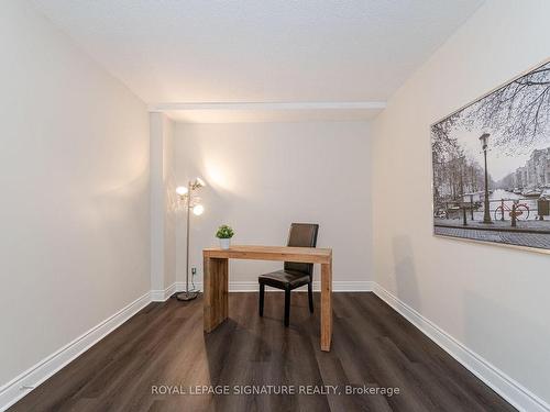 201-1600 Keele St, Toronto, ON - Indoor Photo Showing Other Room