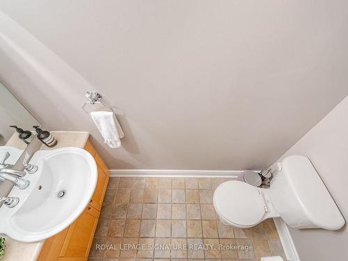 201-1600 Keele St, Toronto, ON - Indoor Photo Showing Bathroom