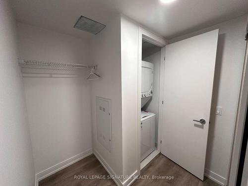 1313-1 Jarvis St, Hamilton, ON - Indoor Photo Showing Laundry Room