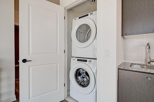 335 Wheat Boom Drive|Unit #409, Oakville, ON - Indoor Photo Showing Laundry Room