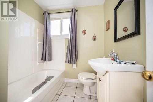 466 Barron Canyon Road, Pembroke, ON - Indoor Photo Showing Bathroom