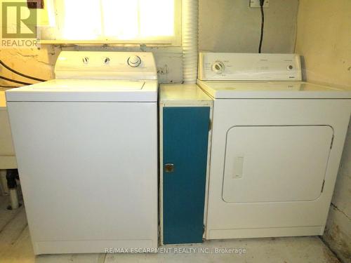 39 Hillview Street, Hamilton, ON - Indoor Photo Showing Laundry Room