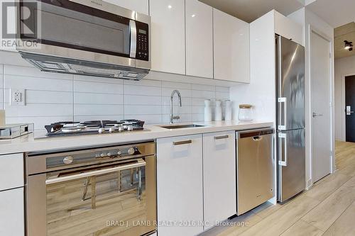 1601 - 458 Richmond Street W, Toronto, ON - Indoor Photo Showing Kitchen With Stainless Steel Kitchen With Upgraded Kitchen