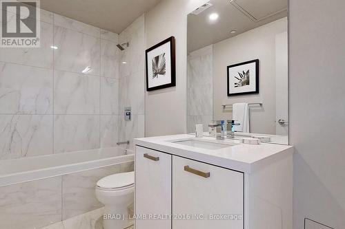 1601 - 458 Richmond Street W, Toronto, ON - Indoor Photo Showing Bathroom