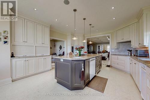 724 Duclos Point Road, Georgina, ON - Indoor Photo Showing Kitchen With Upgraded Kitchen