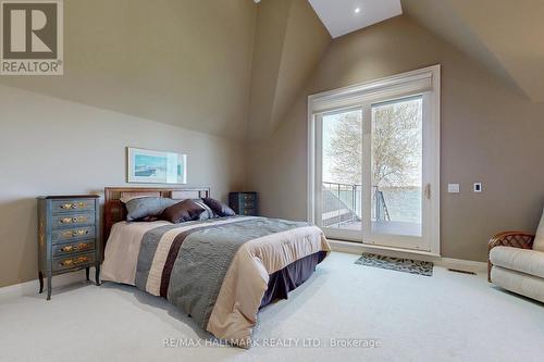 724 Duclos Point Road, Georgina, ON - Indoor Photo Showing Bedroom