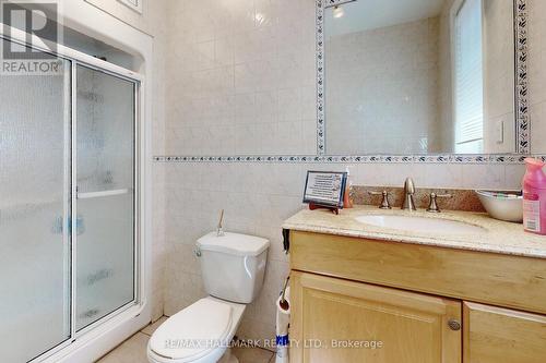 724 Duclos Point Road, Georgina, ON - Indoor Photo Showing Bathroom