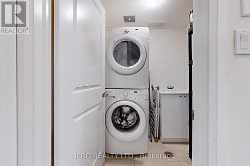3 - 90 Little Creek Road, Mississauga, ON - Indoor Photo Showing Laundry Room