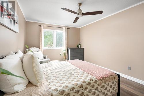 3502 Ash Row Crescent, Mississauga, ON - Indoor Photo Showing Bedroom
