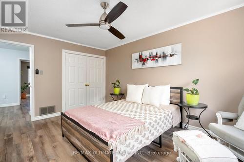 3502 Ash Row Crescent, Mississauga, ON - Indoor Photo Showing Bedroom