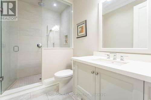 1689 Carolyn Road, Mississauga, ON - Indoor Photo Showing Bathroom