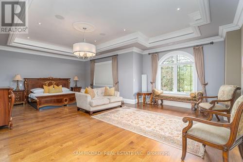1689 Carolyn Road, Mississauga, ON - Indoor Photo Showing Living Room