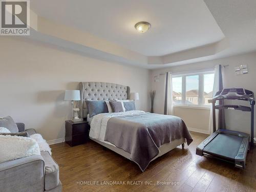 3115 Neyagawa Boulevard, Oakville, ON - Indoor Photo Showing Bedroom