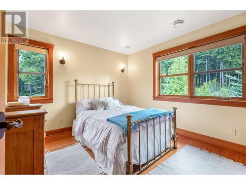 7823 Jordashe Road, Vernon, BC - Indoor Photo Showing Bedroom