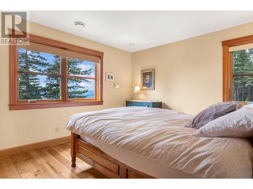 7823 Jordashe Road, Vernon, BC - Indoor Photo Showing Bedroom
