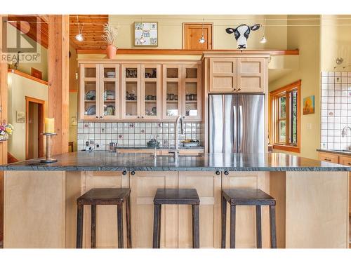 7823 Jordashe Road, Vernon, BC - Indoor Photo Showing Kitchen With Upgraded Kitchen