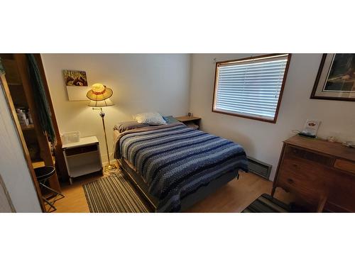 516 Slocan Avenue, New Denver, BC - Indoor Photo Showing Other Room