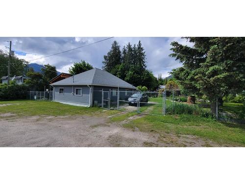 516 Slocan Avenue, New Denver, BC -  Photo Showing Other Room