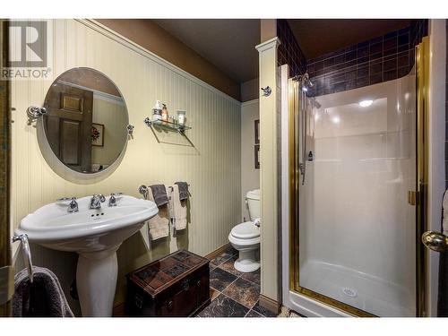 9310 Kalamalka Road, Coldstream, BC - Indoor Photo Showing Bathroom
