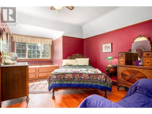 9310 Kalamalka Road, Coldstream, BC - Indoor Photo Showing Bedroom