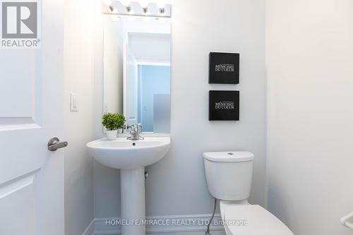 413 Tenant Circle, Vaughan, ON - Indoor Photo Showing Bathroom