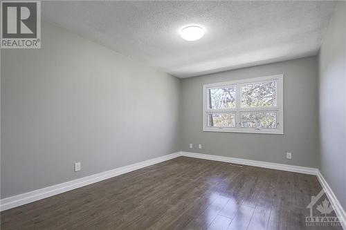 114 Rutherford Court, Ottawa, ON - Indoor Photo Showing Other Room