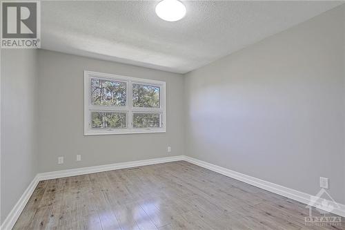 114 Rutherford Court, Ottawa, ON - Indoor Photo Showing Other Room