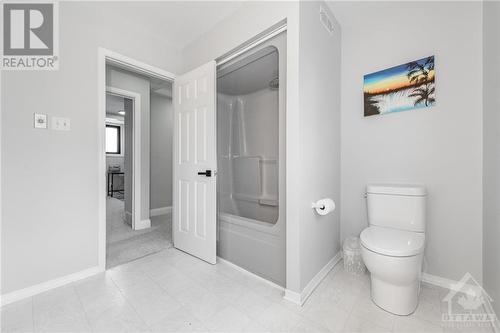 9088 Mitch Owens Road, Ottawa, ON - Indoor Photo Showing Bathroom