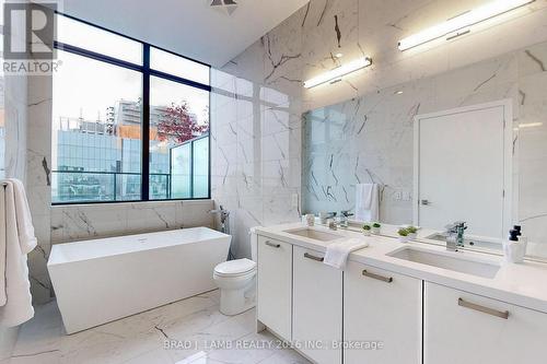 2502 - 55 Ontario Street, Toronto, ON - Indoor Photo Showing Bathroom