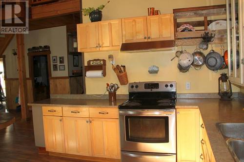 3222 Beaver Valley Road, Horsefly, BC - Indoor Photo Showing Kitchen