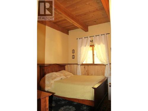 3222 Beaver Valley Road, Horsefly, BC - Indoor Photo Showing Bedroom