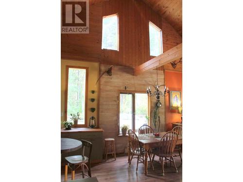 3222 Beaver Valley Road, Horsefly, BC - Indoor Photo Showing Dining Room