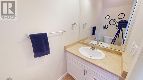 8812 114 Avenue, Fort St. John, BC - Indoor Photo Showing Bathroom