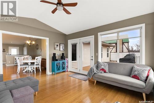 1242 Highwood Avenue, Buena Vista, SK - Indoor Photo Showing Bedroom