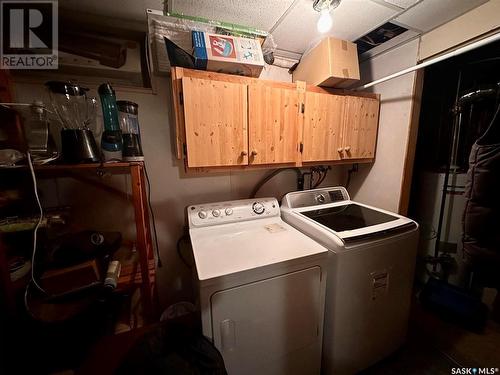 92 Lockwood Road, Regina, SK - Indoor Photo Showing Laundry Room