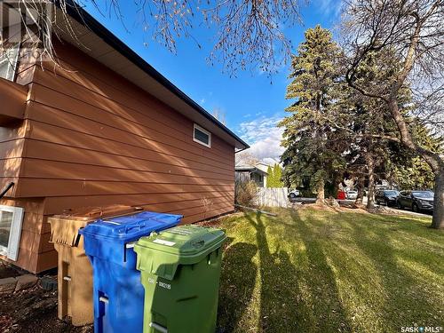 92 Lockwood Road, Regina, SK - Outdoor