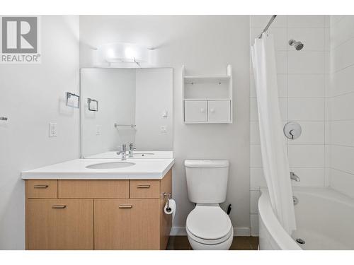 1550 Dickson Avenue Unit# 7, Kelowna, BC - Indoor Photo Showing Bathroom