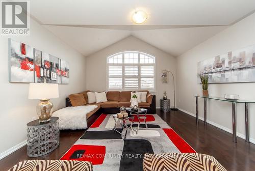 2 Dulverton Drive, Brampton, ON - Indoor Photo Showing Living Room