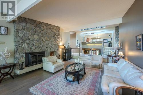 4085 Valleyview Road, Penticton, BC - Indoor Photo Showing Living Room With Fireplace