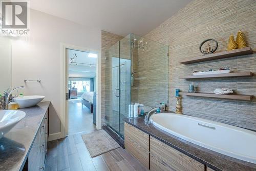 4085 Valleyview Road, Penticton, BC - Indoor Photo Showing Bathroom