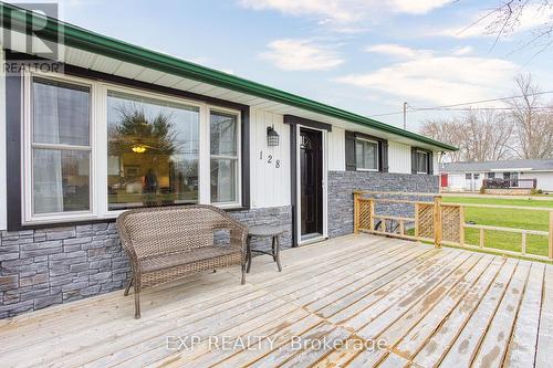 128 Cook Avenue, Fort Erie, ON - Outdoor With Deck Patio Veranda With Exterior