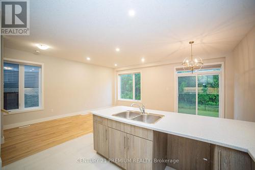 2060 Evans Boulevard, London, ON - Indoor Photo Showing Kitchen With Double Sink