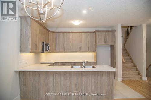 2060 Evans Boulevard, London, ON - Indoor Photo Showing Kitchen With Double Sink