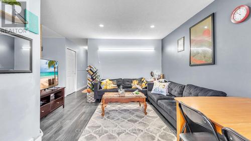 136 River Run Terrace, London, ON - Indoor Photo Showing Living Room